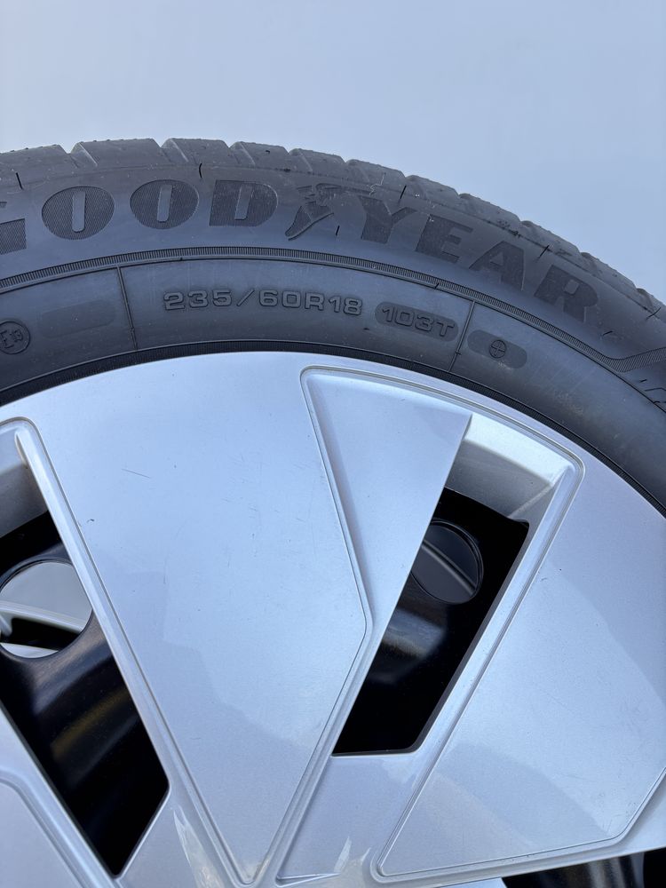 Комплект VW ID Buzz ID4 Audi Q4 8J x 18H2 ET45 ЦО 57,1