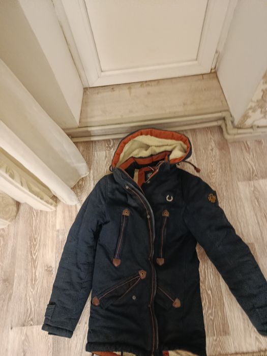 Продам зимню куртку хлопчачю