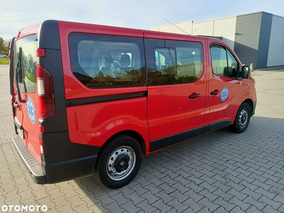 Renault Trafic 2016, 9 osobowy, 226tys km