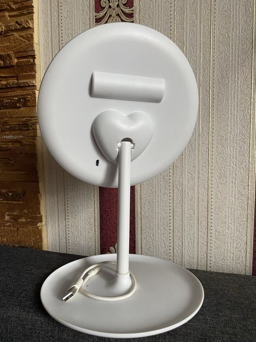 Зеркало с подсветкой на аккумуляторе