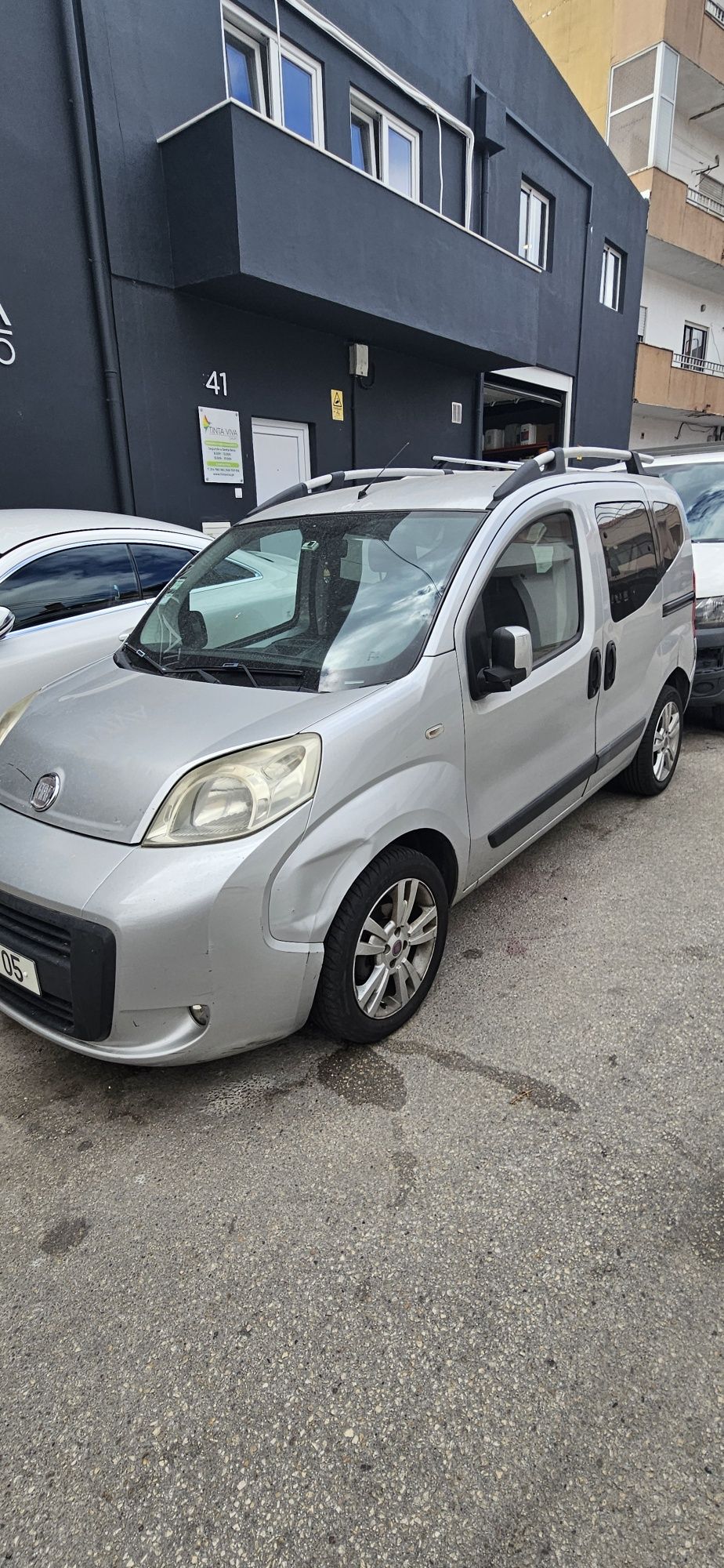 Fiat Qubo 2009  com afazeres