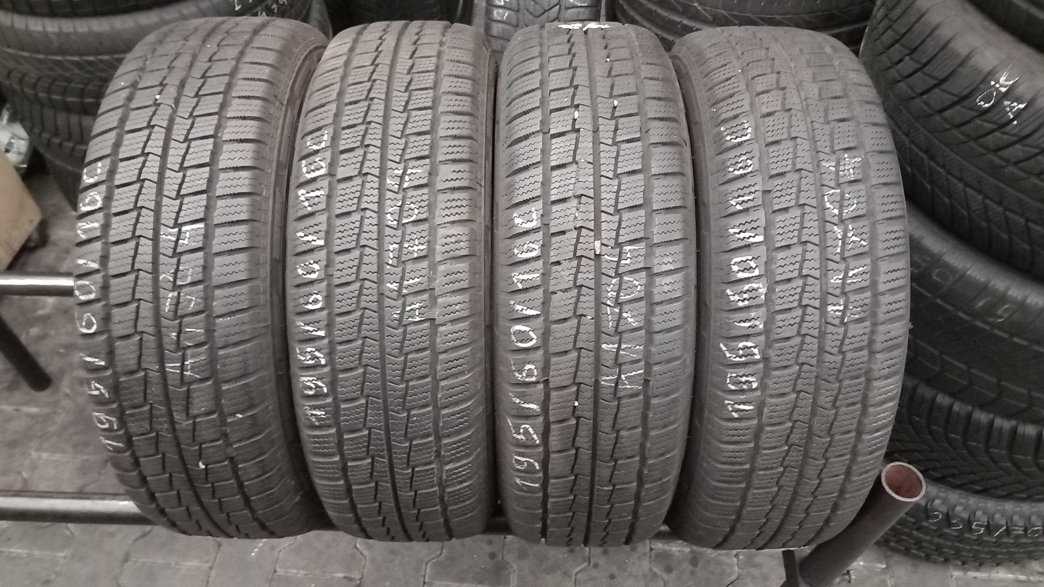 195/60/16C Hankook Winter RW06 99/97T