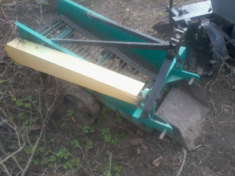 Трактор ДТЗ 244.4