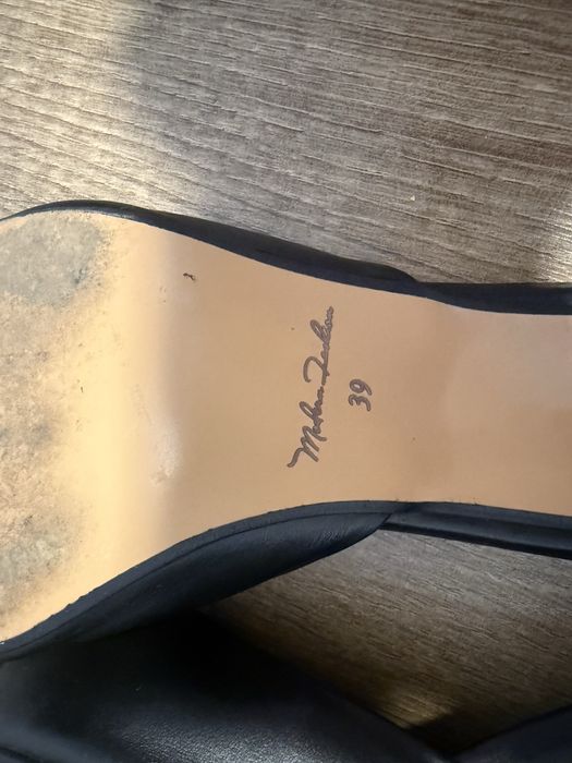 Стильні та зручні мюлі, підійдуть під будь-які образи.