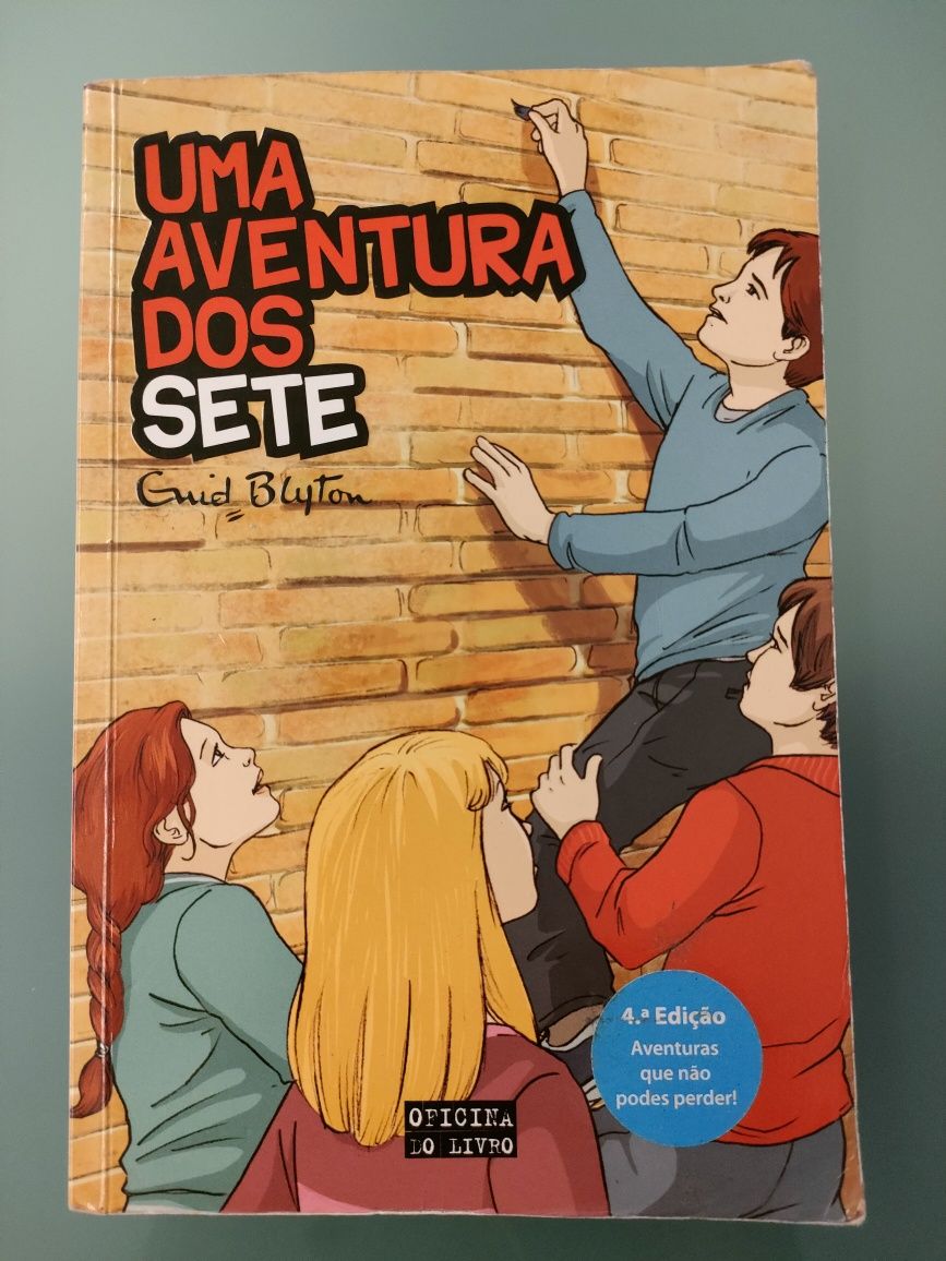 Livro juvenil "Uma aventura dos sete" de Enid Blyton