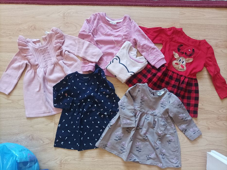 Śliczne sukieneczki 74/80 jak nowe
