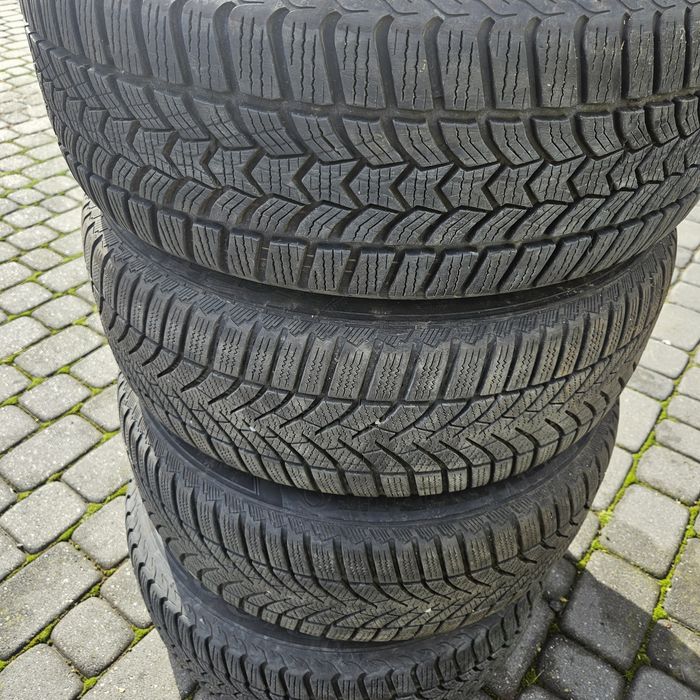 Opony zimowe 105/55 16 R felgi mercedes C, 5x112