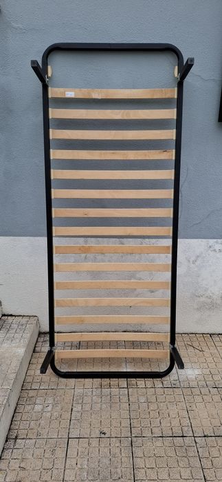 Estrado sem 1 ripa. 2 x 0,80 m