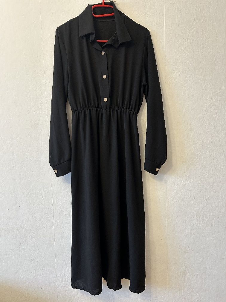 Długa czarna sukienka w stylu casual w bardzo dobrym stanie,  S