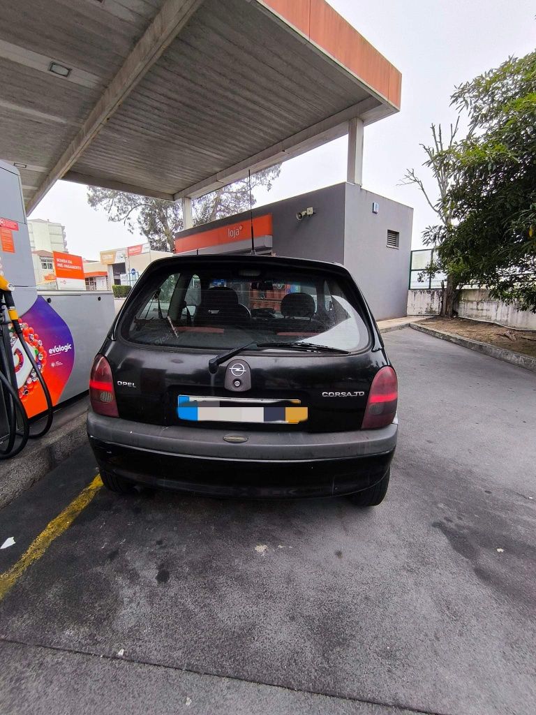 Opel Corsa B 1.7 Turbo Diesel – 2000