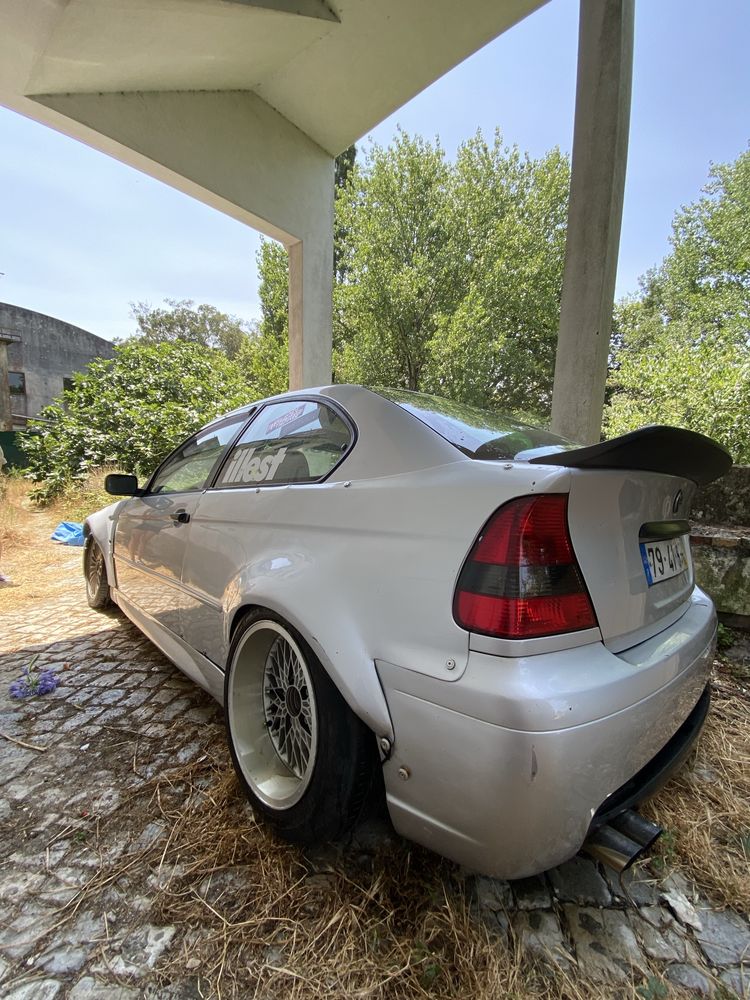 BMW e46 compact depois do acidente