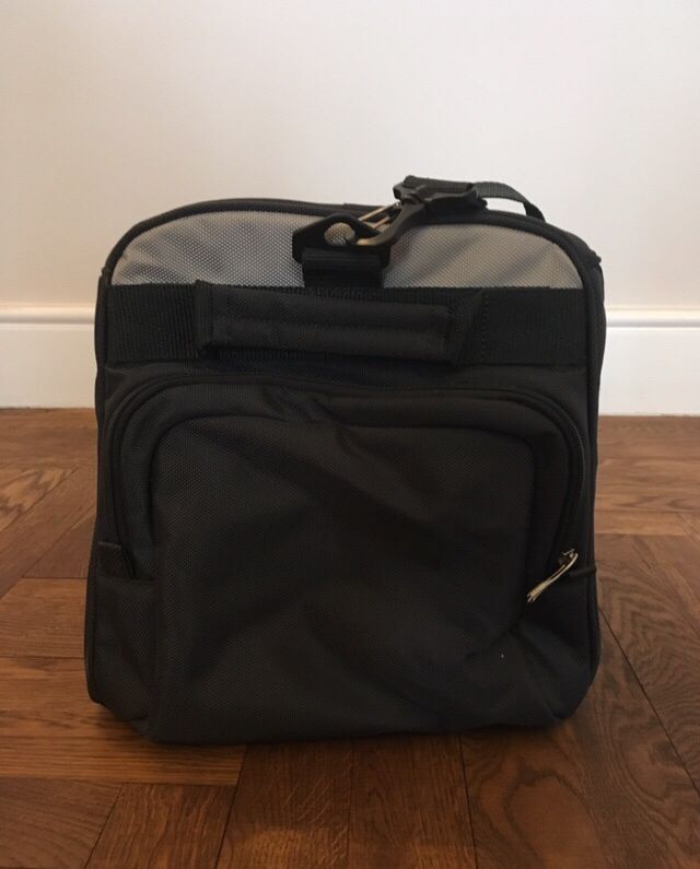 Nowa czarno-szara torba Srixon duffel locker room bag