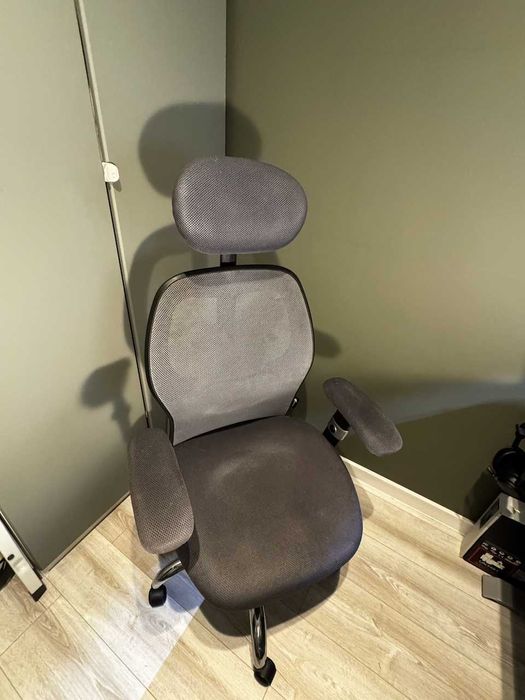 Ergonomiczny fotel biurowy Ergobox – Wygodny, Regulowany, Chrom