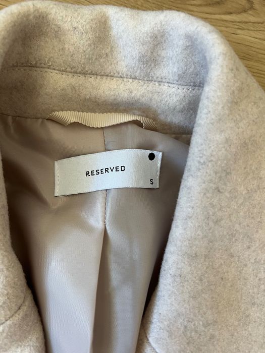 Damski kremowy płaszcz Reserved - S