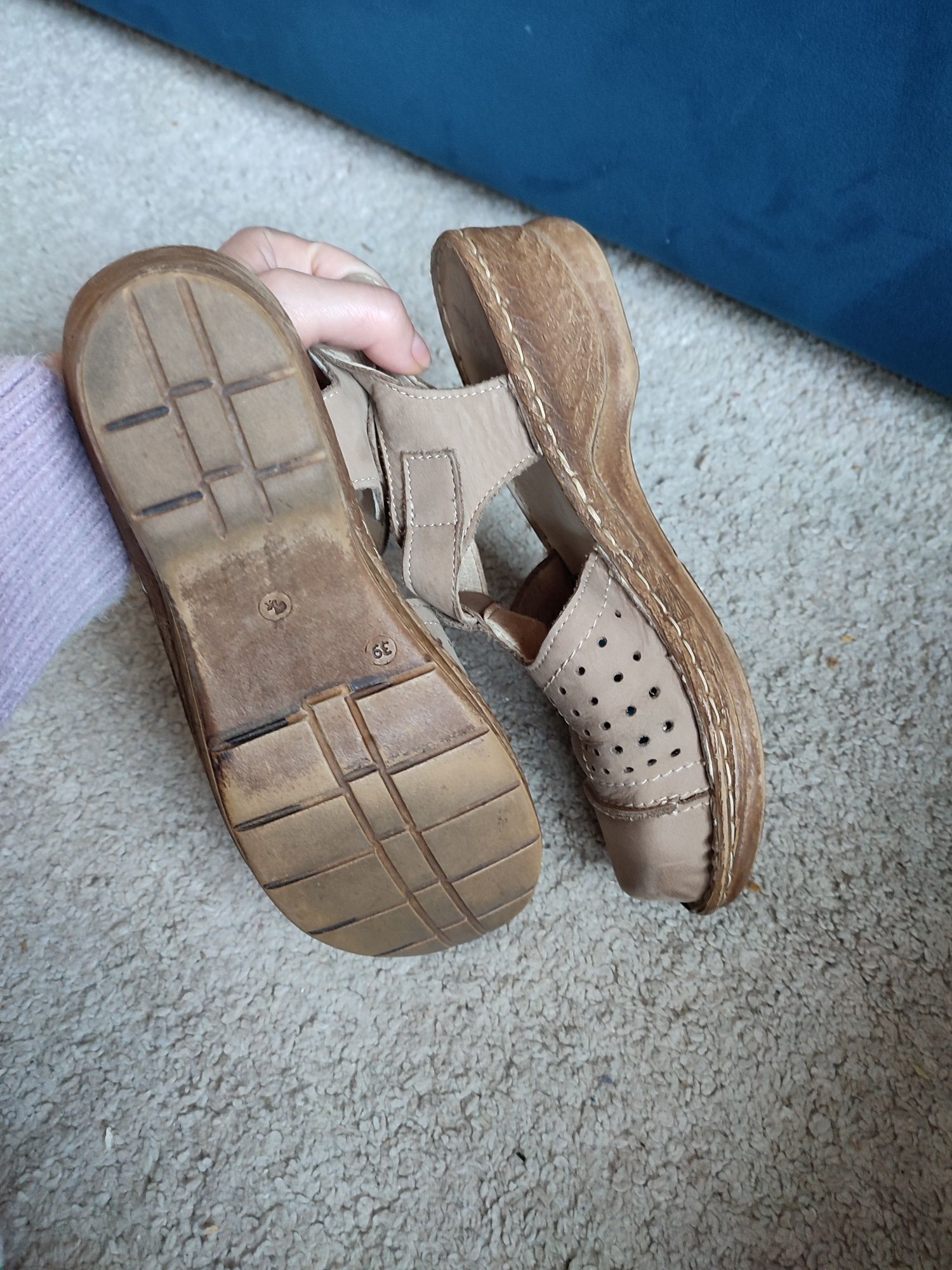 Sandały skórzane letnie buty łukbut karmelowe beżowe brązowe zapinane