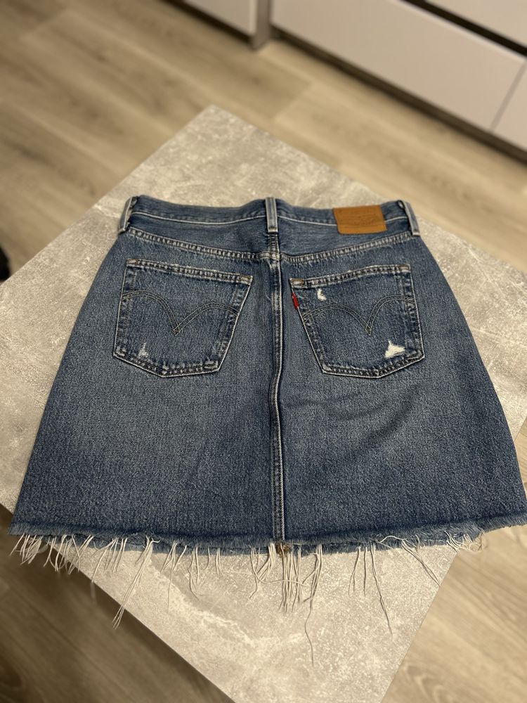 Джинсова спідниця Levi’s