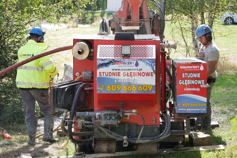 Studnie głębinowe ŻYWIEC Lokazacja wody- wiercenie - instalacja