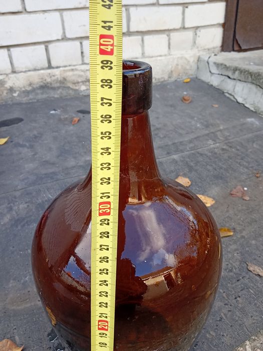 Продам стеклянная бутылка.