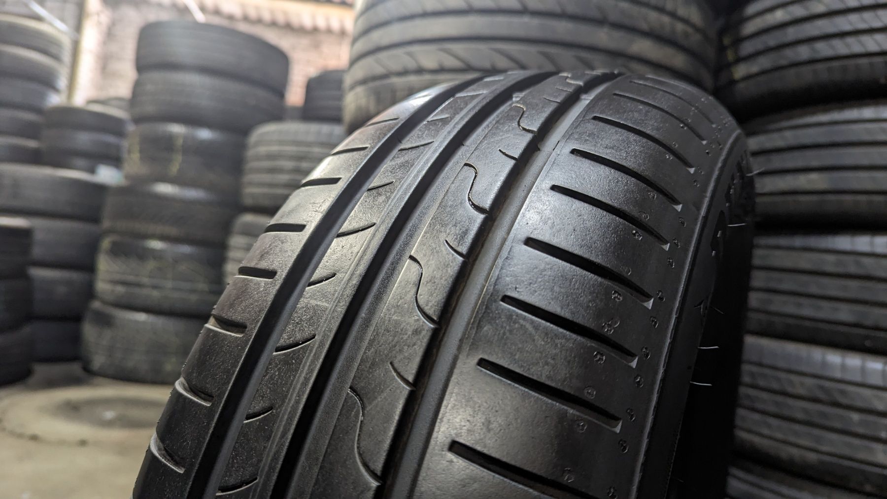 Шина 195/65 R 15 Dunlop Sport BluResponse. Одне колесо. Розпаровка.