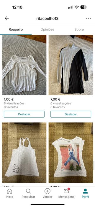Caixa com 60 peças de roupa