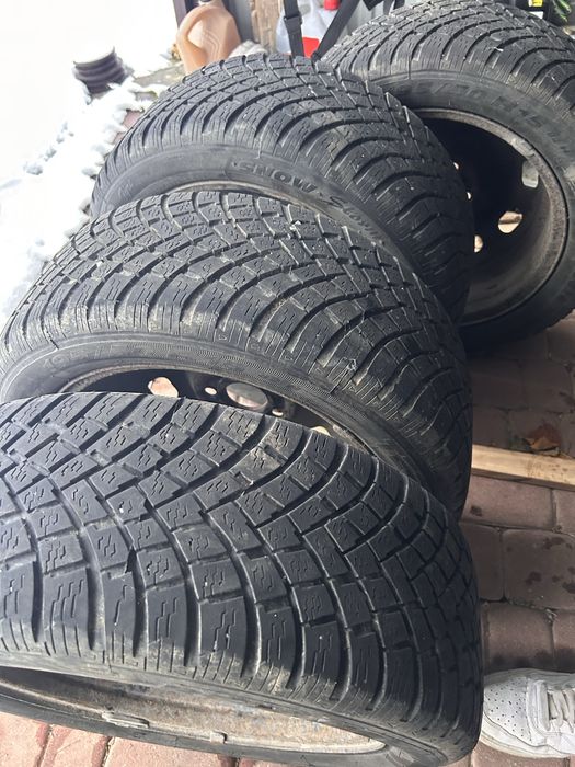 Sprzedam felgi stalowe z oponami zimowymi 15/195/50