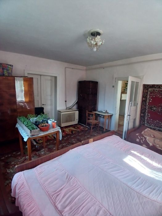 Продаж будинку в центрі села