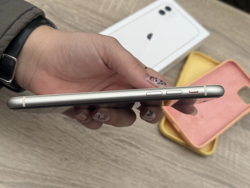 Apple IPhone 11 128gb ідеальний стан