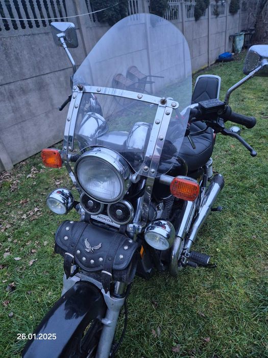 Hondę Shadow. Honda Shadow 700 85r