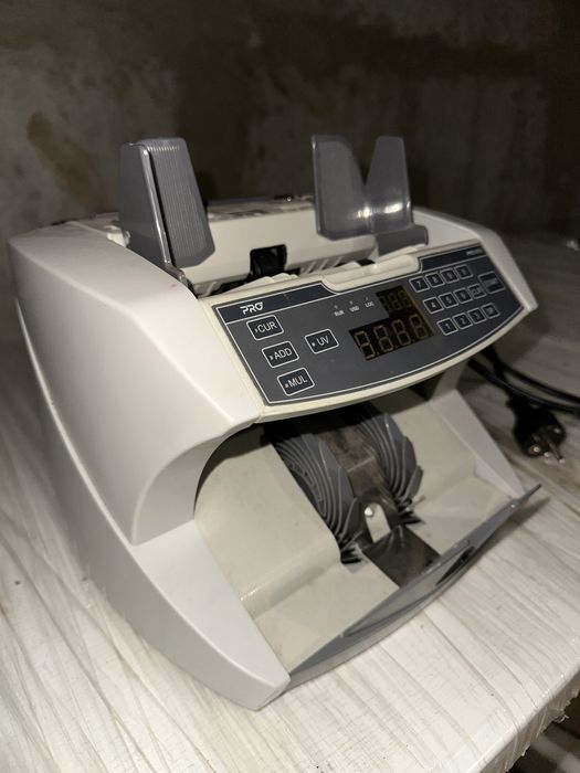 Лічильник банкнот. Машинка для разування грошей.