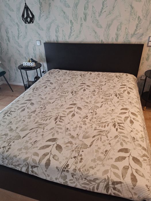 Cama malm preta do ikea