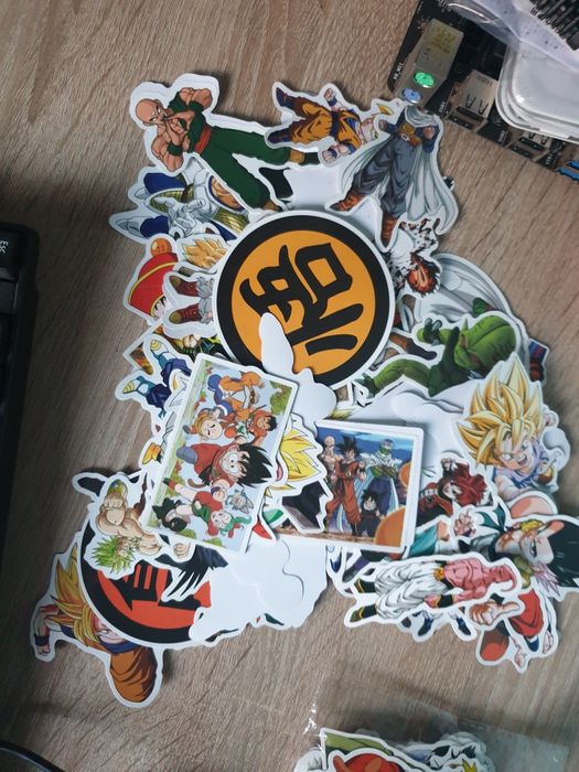 Naklejki dragon ball/naruto