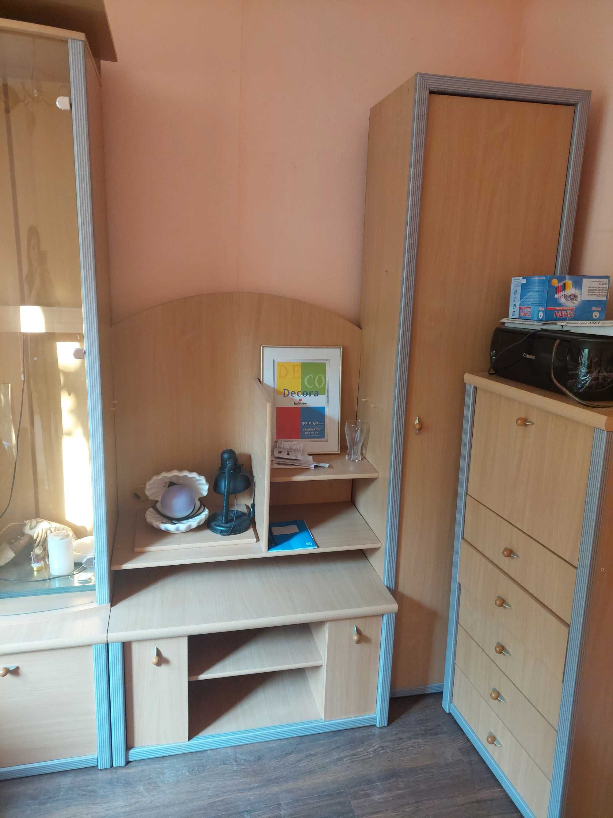 Продам стенку для вітальні