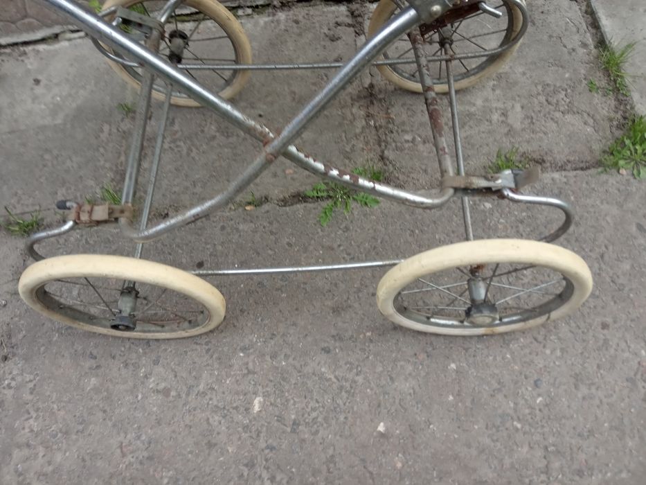 Продам детскую каляску