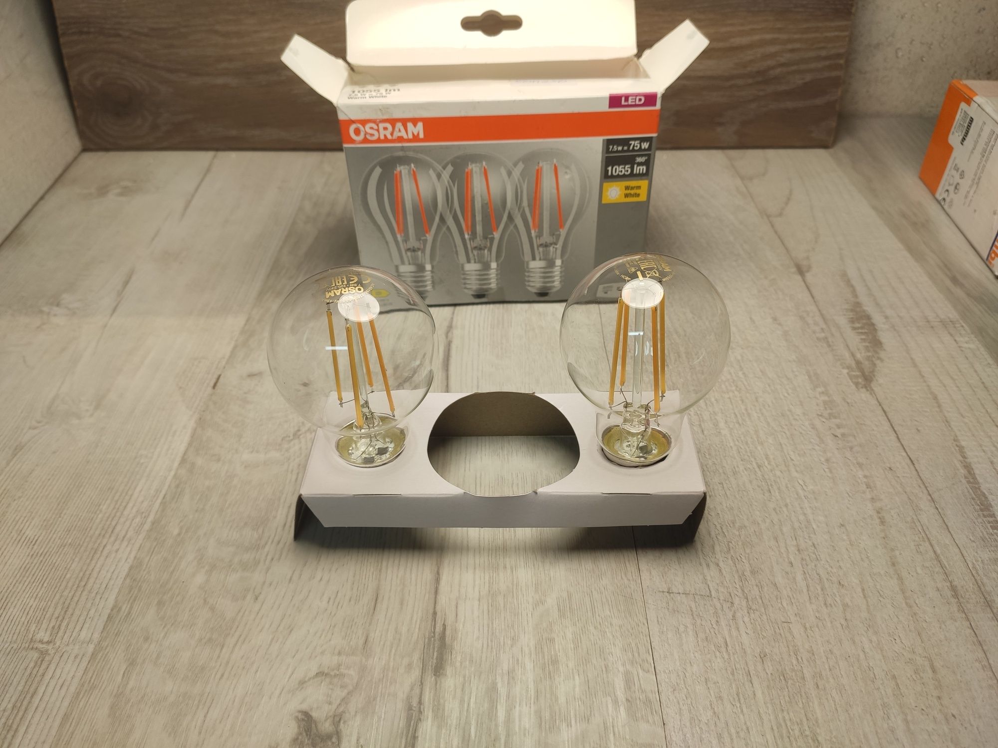 Żarówka LED 2 sztuki E27 7,5 W 1055 lm Ciepła biel Osram