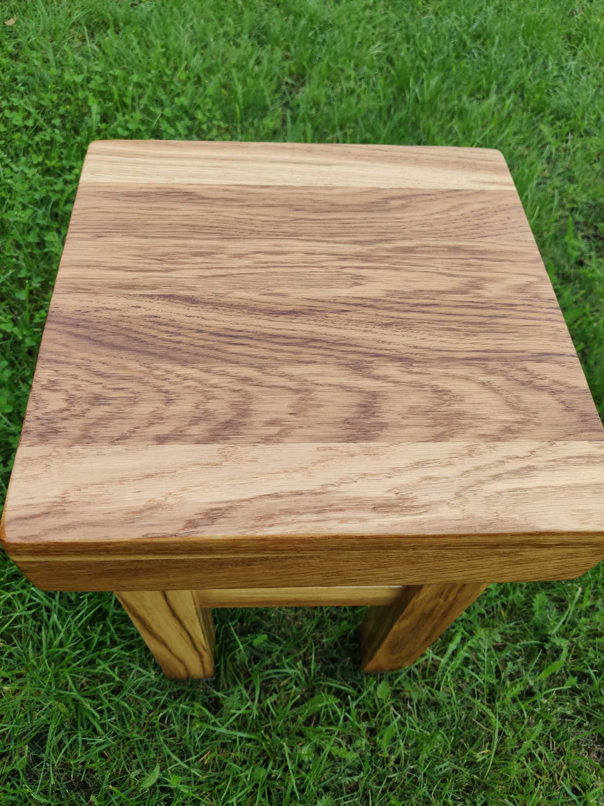 Taboret dębowy solidny