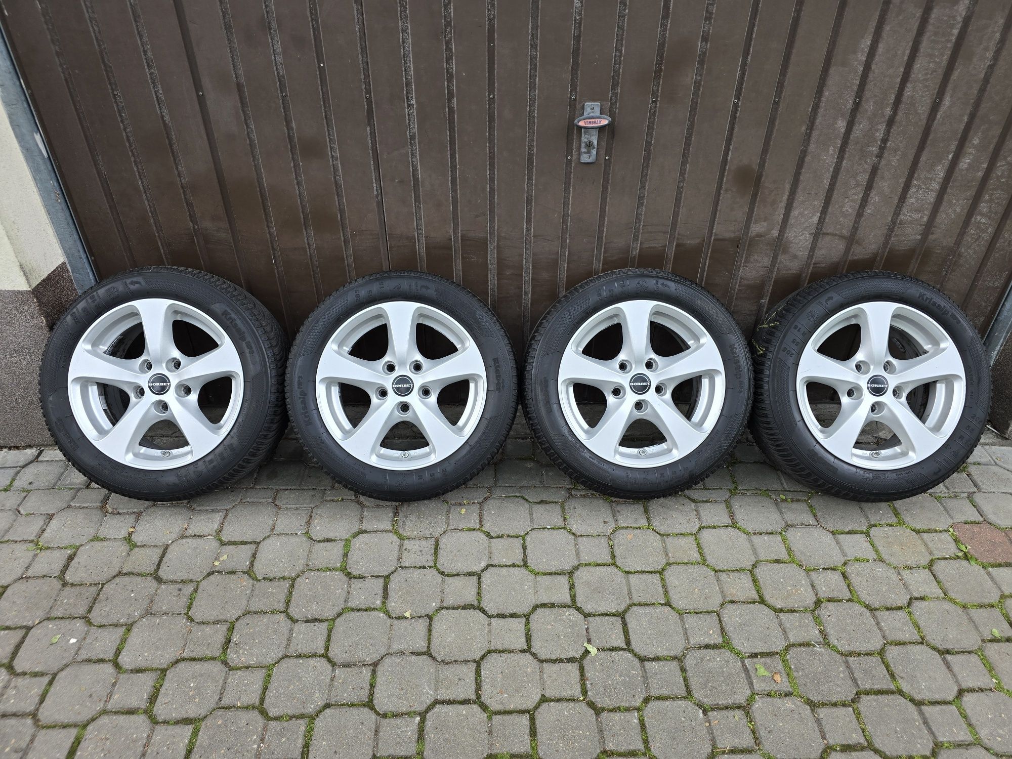 Felgi z oponami 205/55R16 BMW 3 E90 5x120 E91 1 E87 E82 E36 E46 F20