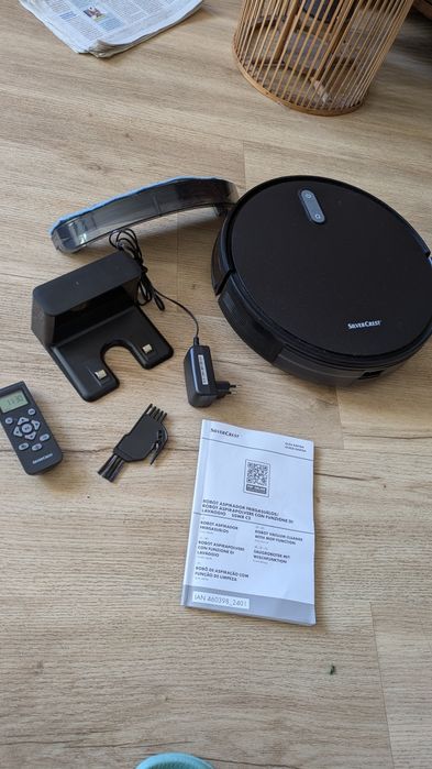 Aspirador robot com programação através do telemóvel ou em casa