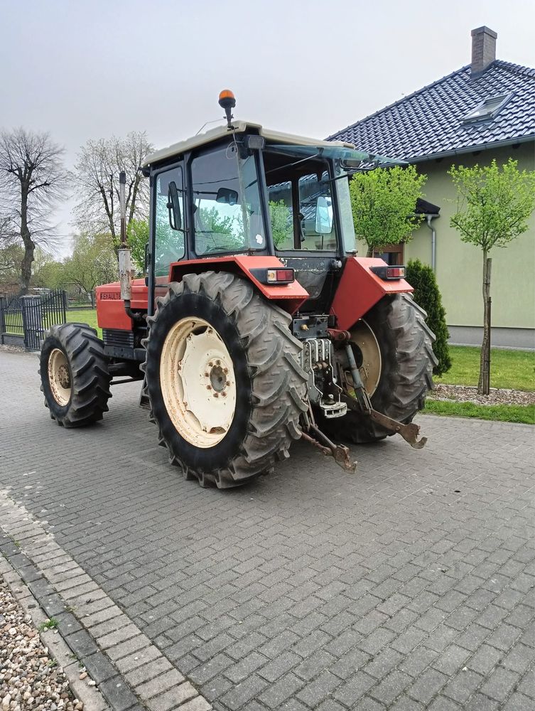 Traktor RENAULT 891-4S