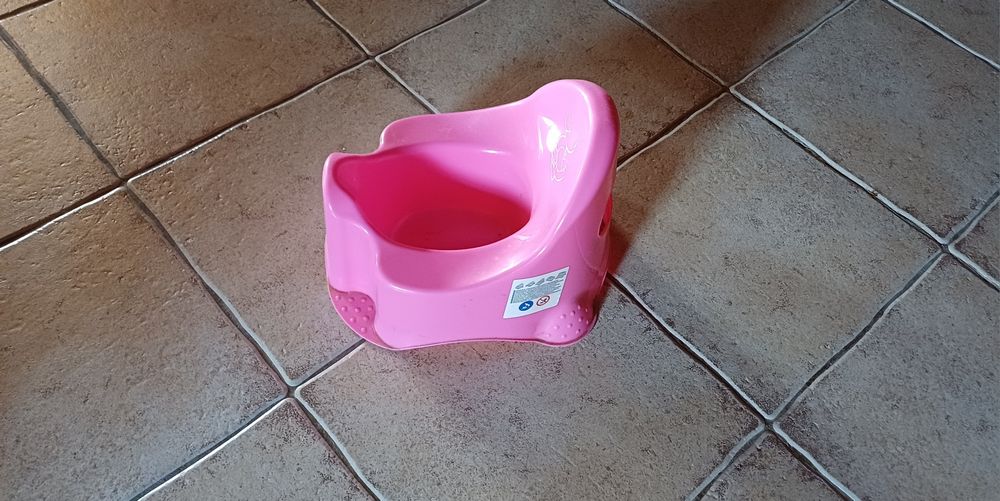 Nocnik w bardzo dobrym stanie