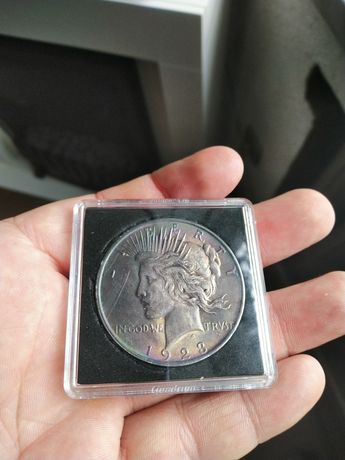 Монета серебро Доллар мирный 1923