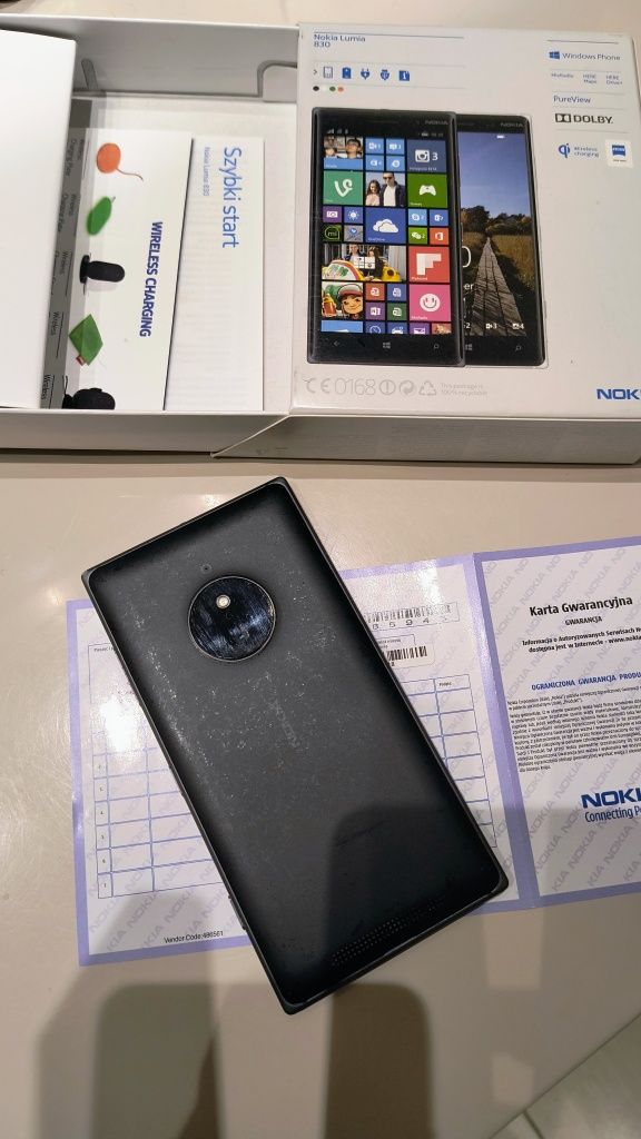 Nokia Lumia 830 z pudełkiem