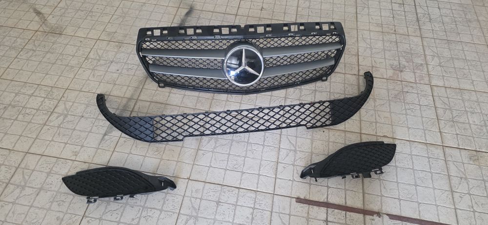 Grelhas mercedes w176
