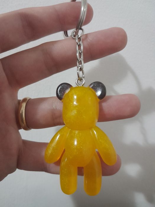 Porta-chaves, imans e cinzeiros