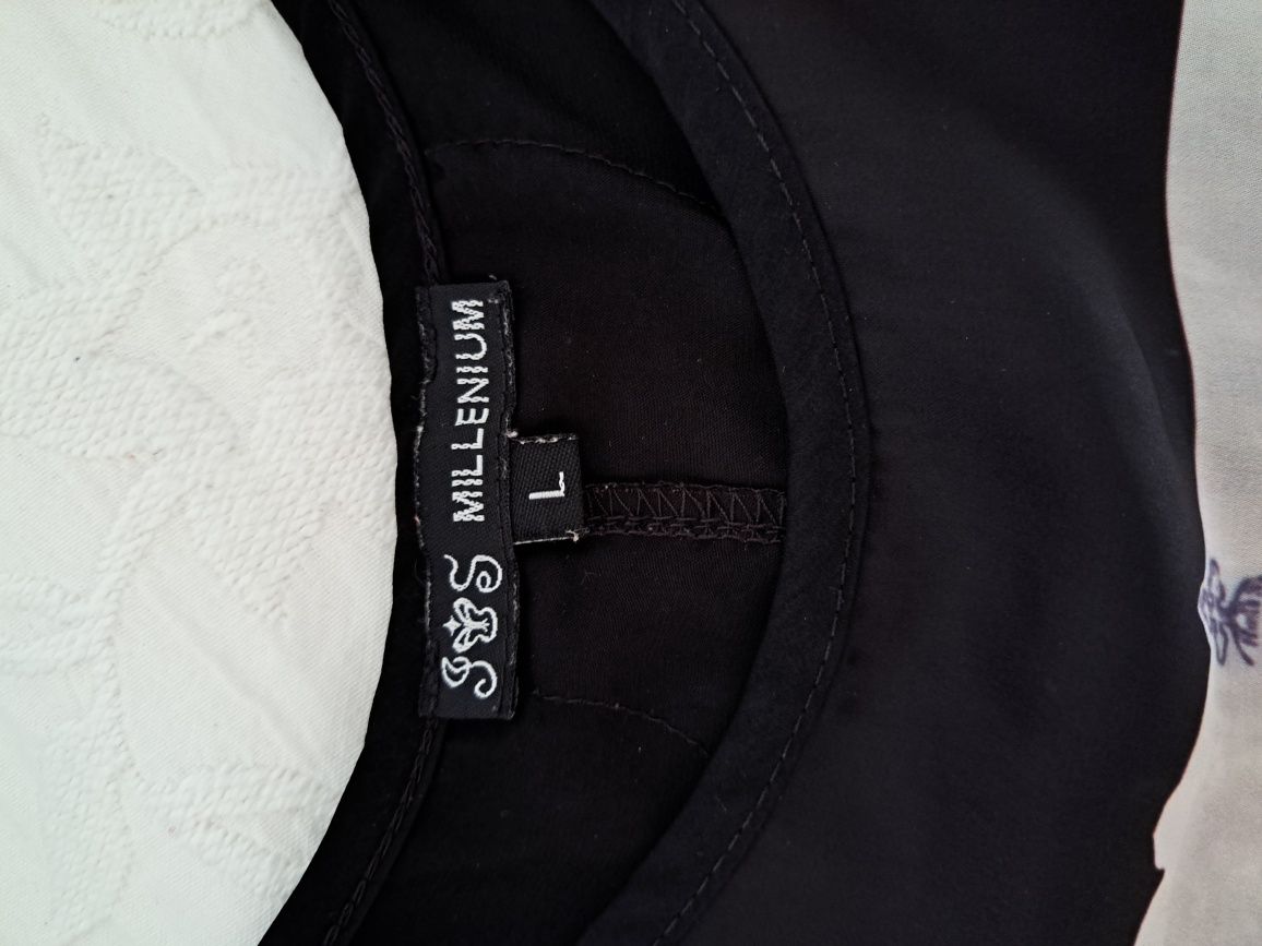 Camisola de cavas preta com renda