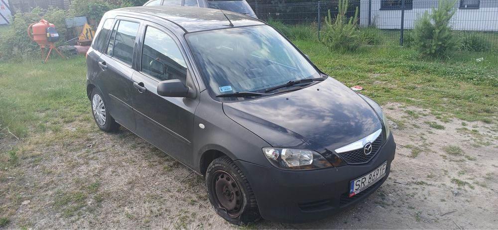 Mazda 2 2006r lekko uszkodzona