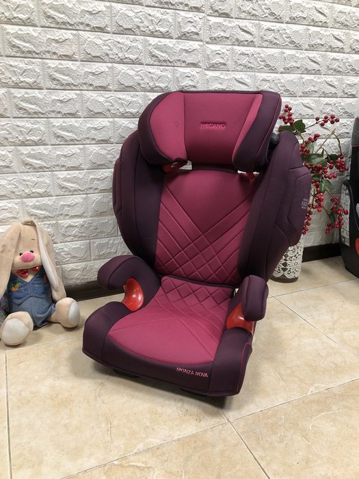 Автокрісло Recaro Monza Nova 2 Seatfix група 2/3 (15-36кг) рекаро