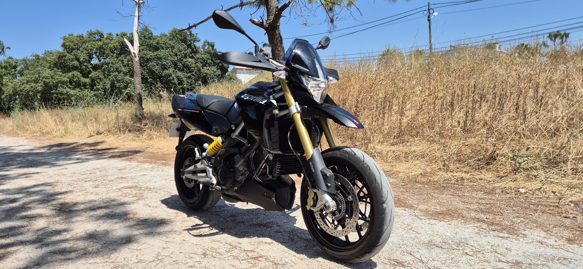 Aprilia DORSODURO 1200 de 2011 IMACULADA!