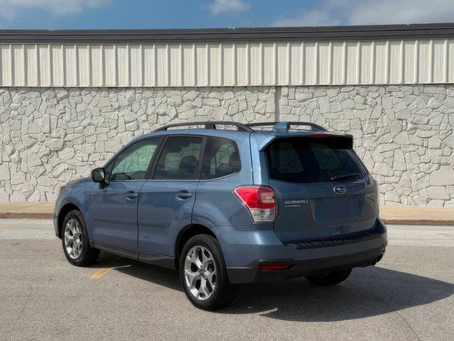 Subaru Forester      2018