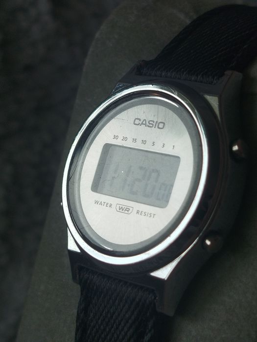 Zegarek Casio Vintage LA700WE silver retro digital ladies old money
