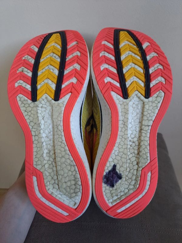 Buty Saucony Endorphin Speed 2 rozm. 41 do biegania